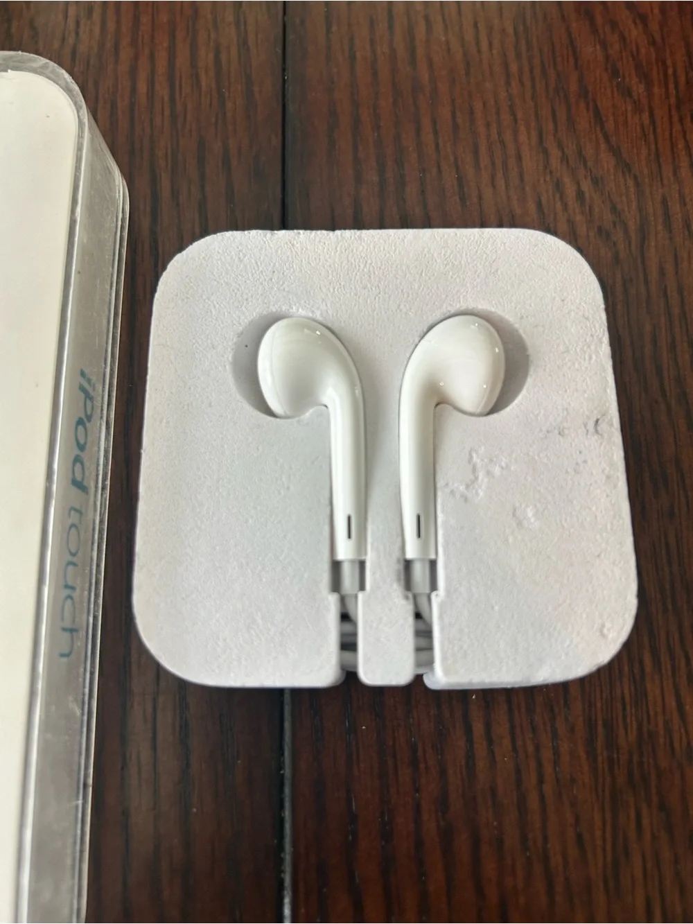Apple OEM Wired White Ear Buds iPhone iPad iPod 3.5mm Aux Jack Headphones Read
